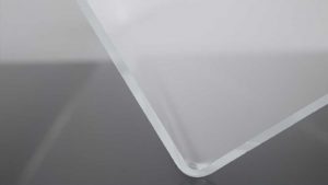 transparente-kunststoffplatte-gerundete-kanten-bs-kunststoffverarbeitung